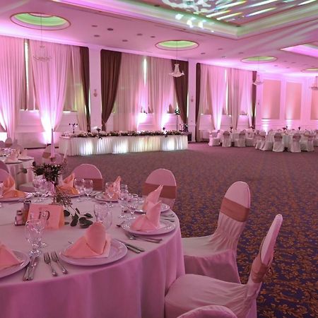 Aleksandar Palace Hotel Congress Center & Spa Skopje Ngoại thất bức ảnh